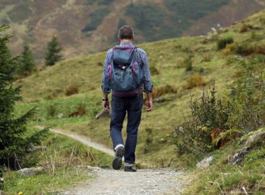 what muscles does hiking work